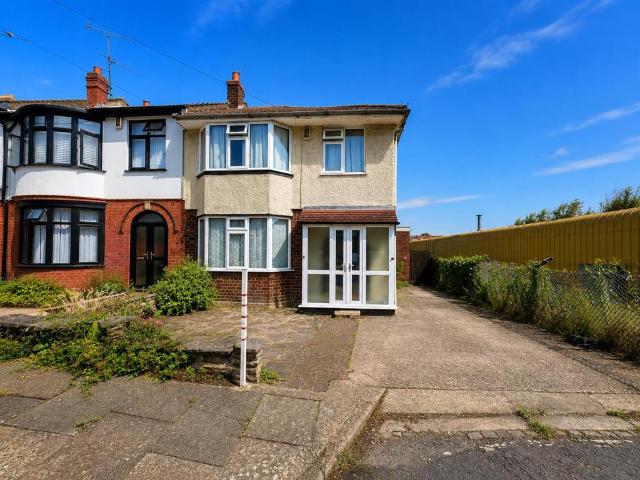 House for sale in Northampton, Northamptonshire