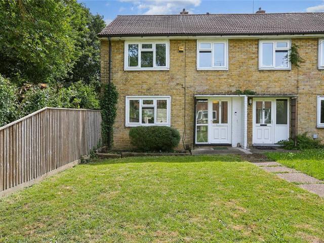 House for sale in Lee Chapel, Essex