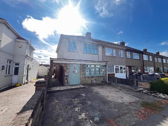 House for sale in Ardleigh Green, Greater London