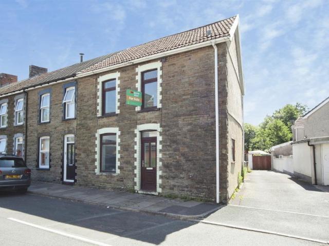 House for sale in Tonyrefail, Coedely