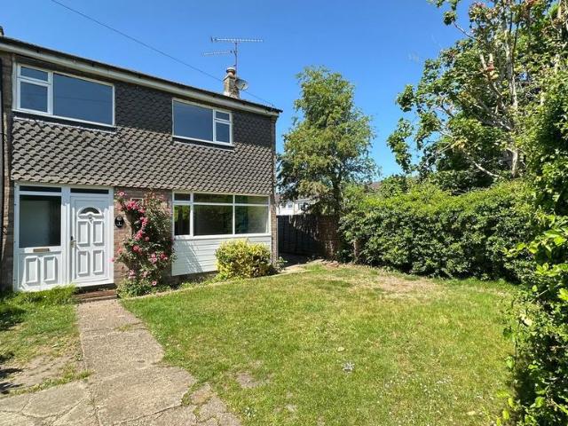 House for sale in Yateley, Moulsham Green