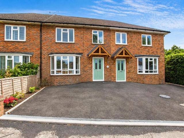 House for sale in The Butts, Kent
