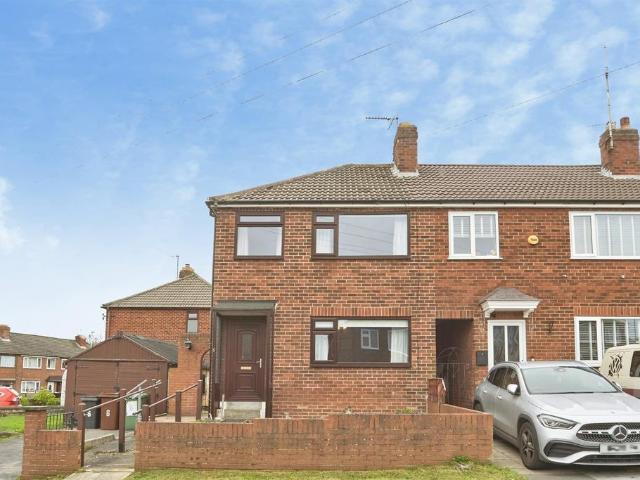 House for sale in Westfield, Guiseley