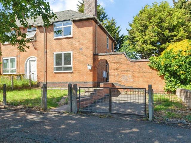 House for sale in Newfoundpool, Leicester