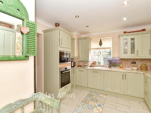 House for sale in Hainault, Greater London