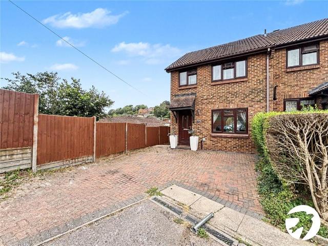 House for sale in Wayfield, Chatham