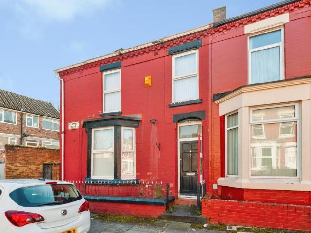 House for sale in Elm Park, Calderstones