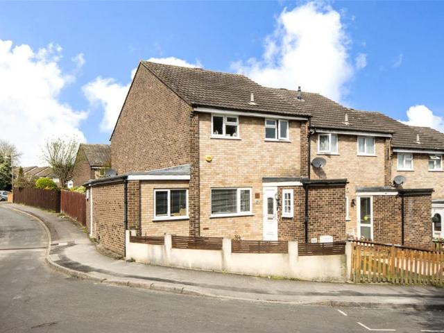 House for sale in The Butts, Kent
