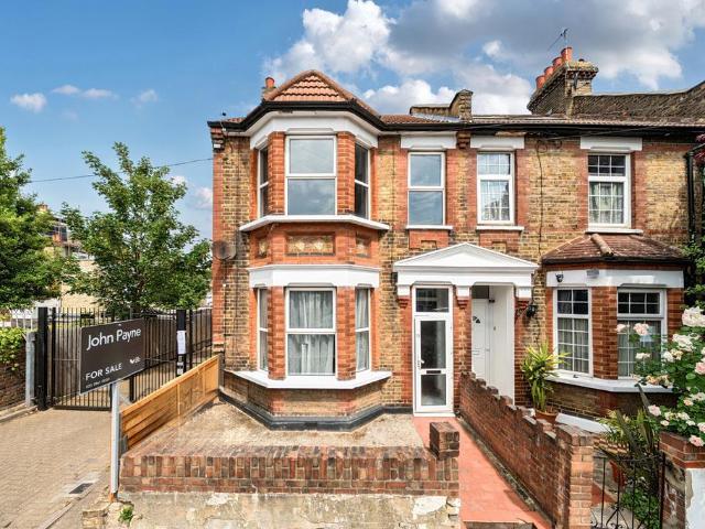 House for sale in Plumstead, Greater London