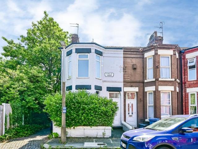 House for sale in Calderstones