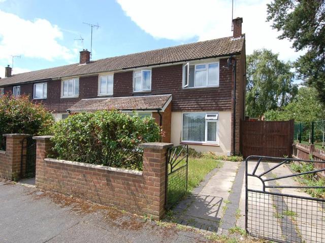House for sale in Old Dean, Heol-las
