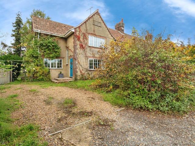 House for sale in Kirby Bedon, Burgh St Peter