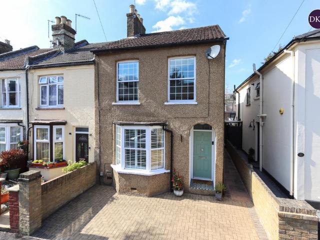 House for sale in North Watford, Watford