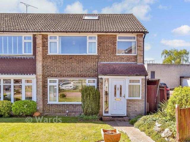 House for sale in Oad Street, Kent