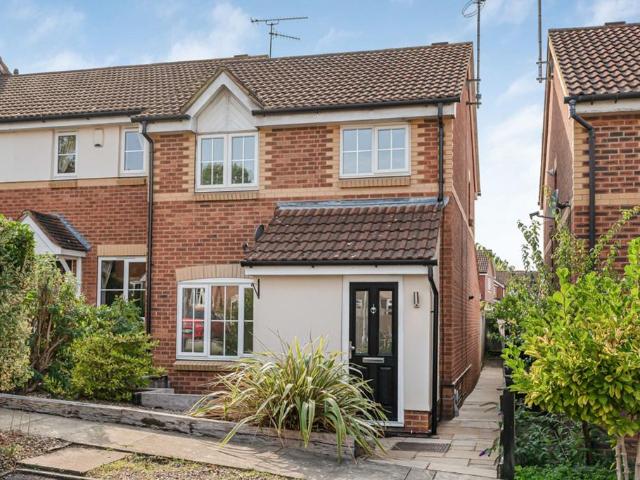 House for sale in Pinehurst, East Hertfordshire