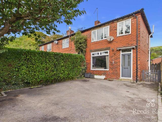 House for sale in Banksfield, Calderdale