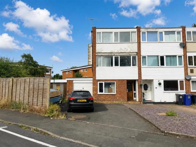 House for sale in Stourbridge, West Midlands