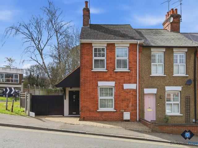 House for sale in Navestock Side, Essex