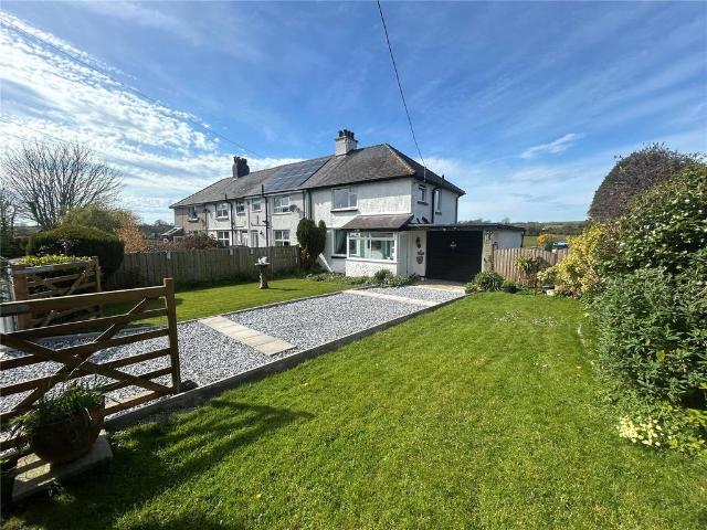 House for sale in Cwm Cadnant, Llandegfan