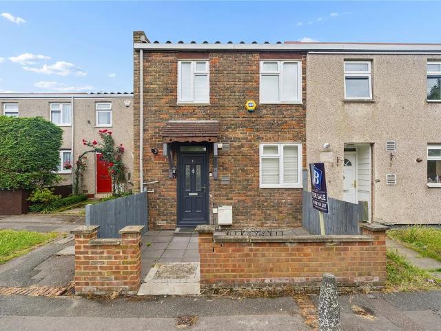 House for sale in Harold Hill, Greater London
