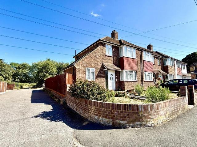 House for sale in Chessington, Greater London