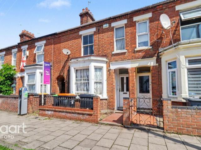 House for sale in Cauldwell, Bedford