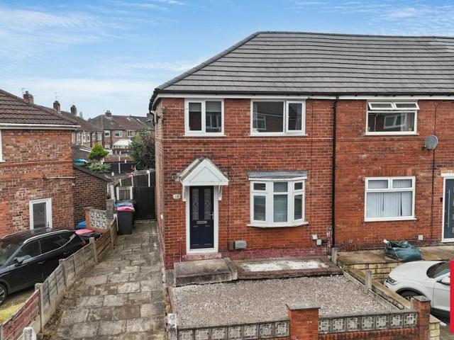 House for sale in Higher Irlam, Salford