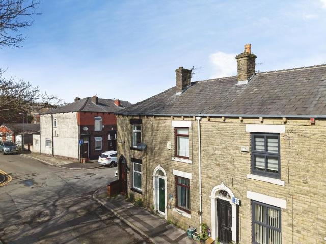 House for sale in Shaw and Crompton, Pendock