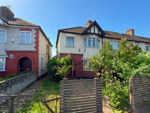 House for sale in Greater London