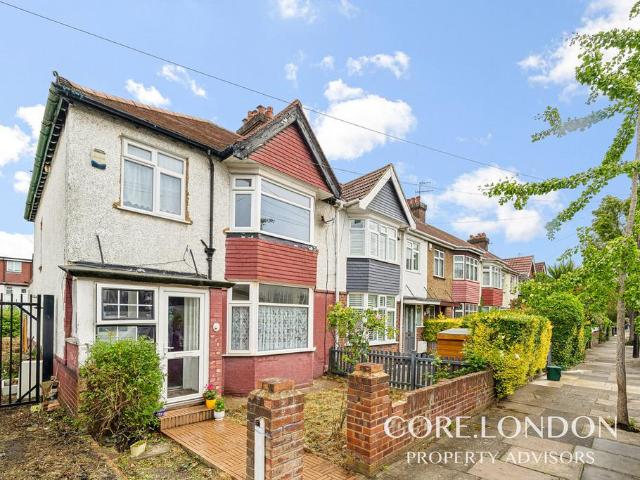 House for sale in London Borough of Ealing, Park Royal