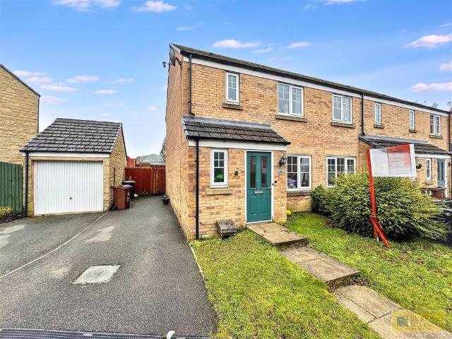 House for sale in Charlesworth, East Midlands