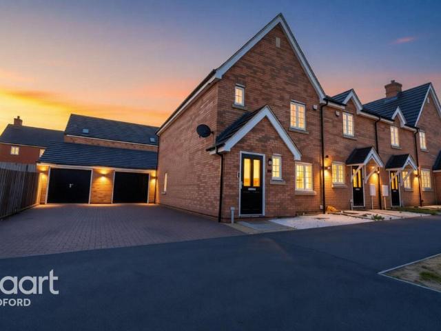 House for sale in Harrowden, Bedford