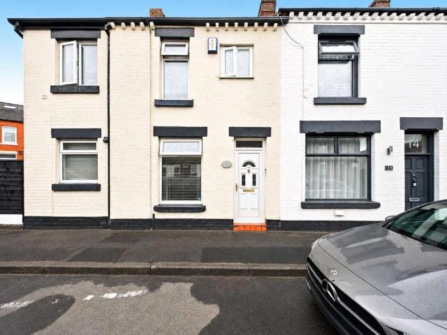 House for sale in Lee Bank, Greater Manchester