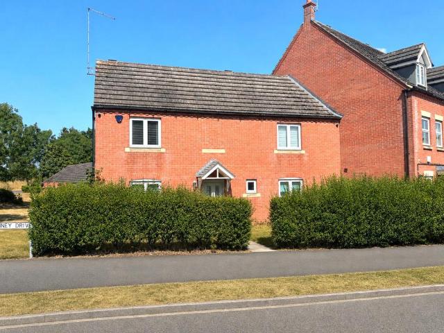 House for sale in Grange Park, Northamptonshire