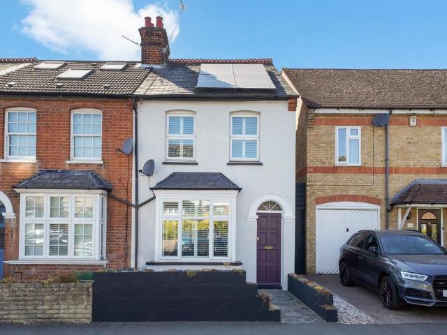 House for sale in Pinner, Greater London