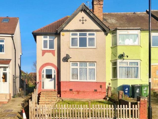House for sale in London Borough of Ealing, Greater London