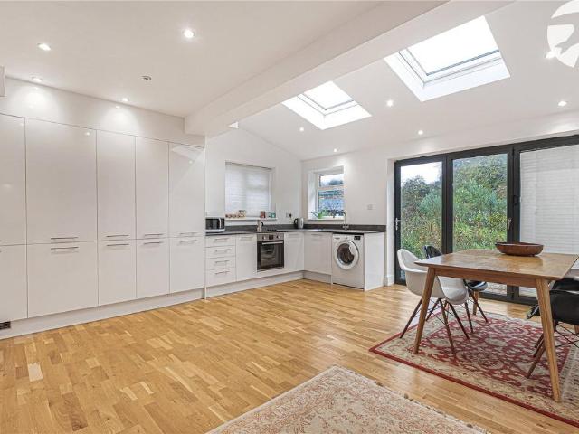 House for sale in Plumstead, Greater London