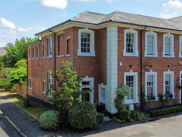 House for sale in Hart, Hampshire