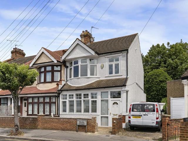 House for sale in London Borough of Croydon, Norbury