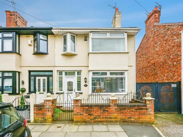 House for sale in Oak Hill Park, Calderstones