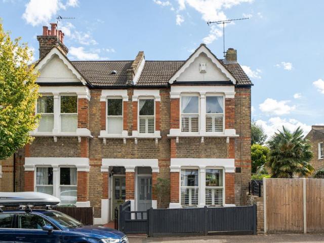 House for sale in London Borough of Lewisham, Greater London