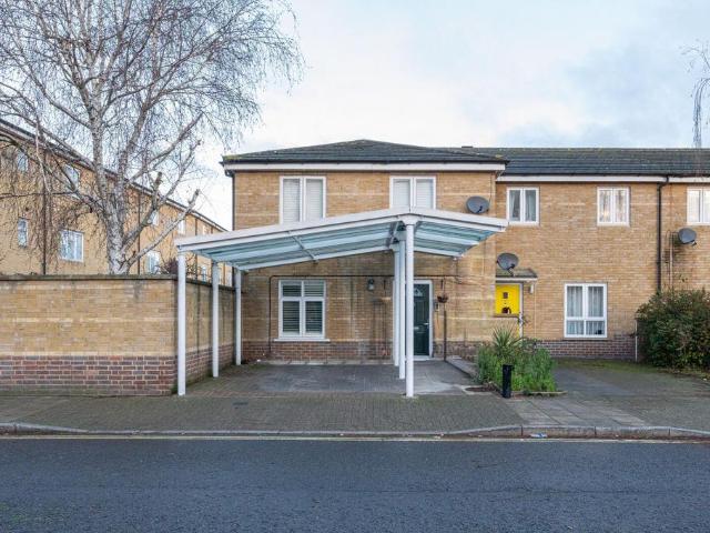 House for sale in Peckham, Greater London