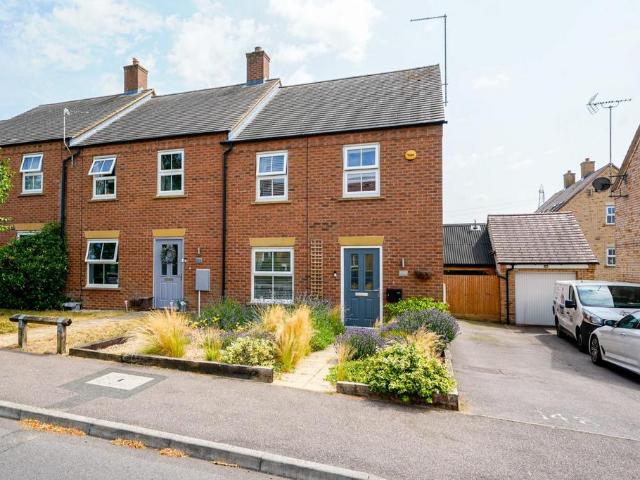 House for sale in Leighton-Linslade, Leighton Buzzard