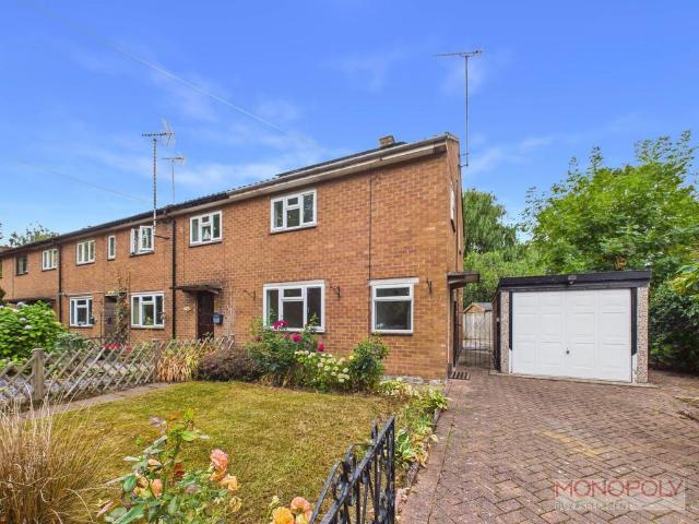 House for sale in Pulford, Cheshire