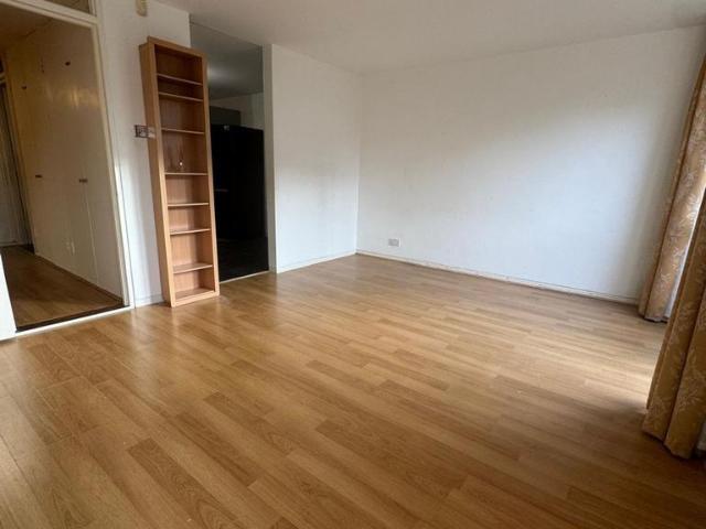House for sale in Blenheim Gardens Estate, Greater London