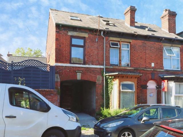 House for sale in Lowfield, South Yorkshire