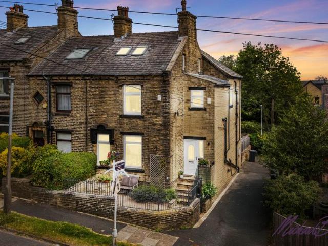 House for sale in Buttershaw, West Yorkshire