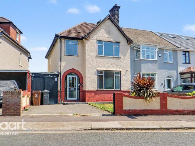 House for sale in London Borough of Barking and Dagenham, Greater London