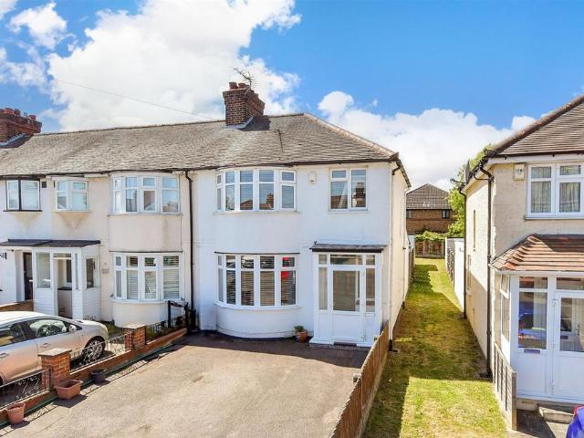House for sale in Worcester Park, Greater London