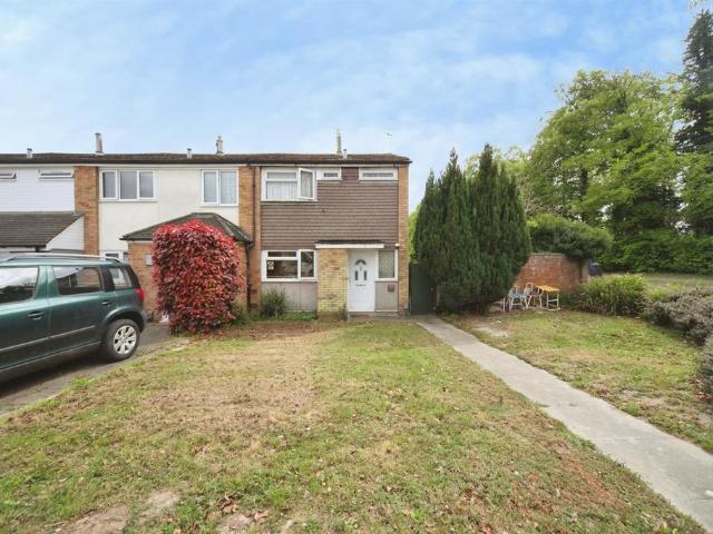 House for sale in Marsh Farm, Luton